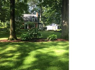 37 Parker Dr, Pittsford, NY 14534