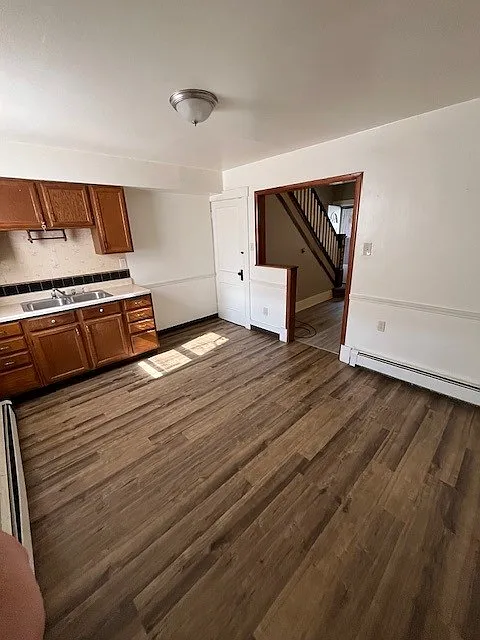 122 Jane St photo 1