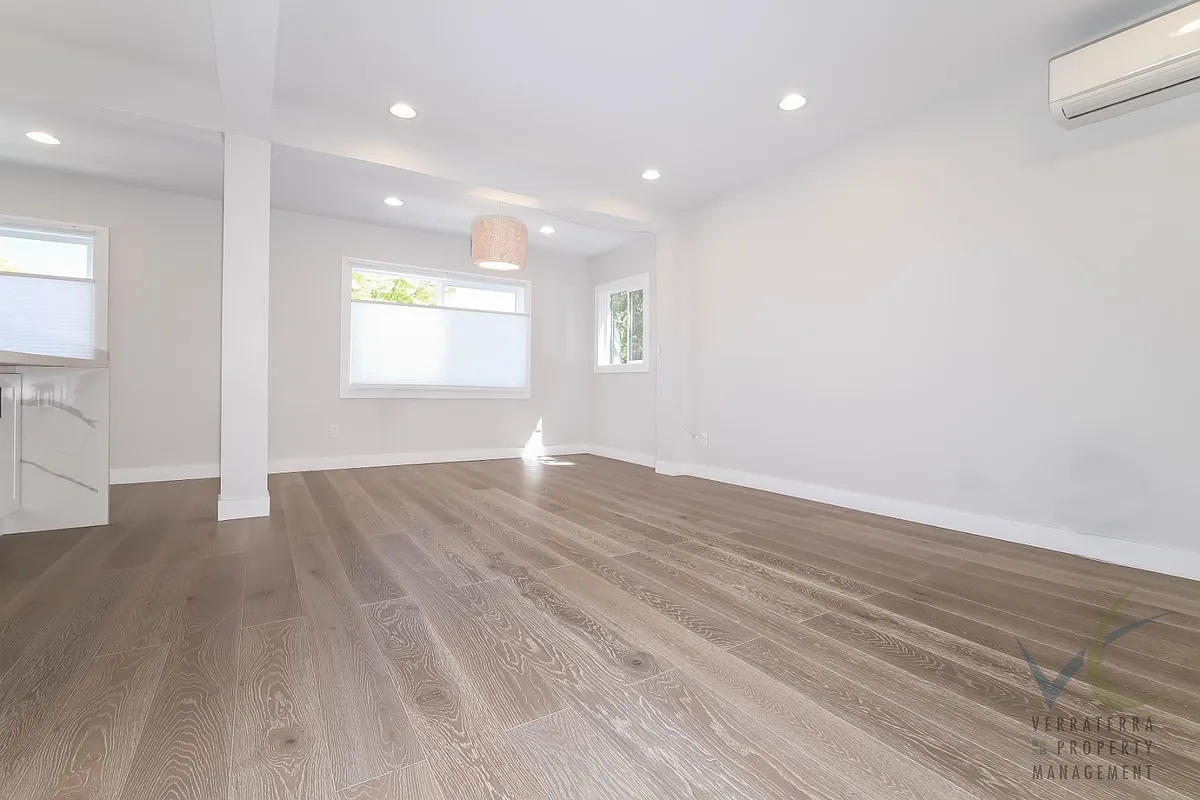 Building Photo - 4034 Letitia Ave S