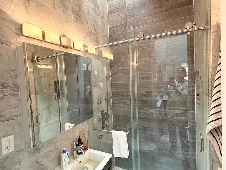 410 W 22nd St #5F — Photo 5