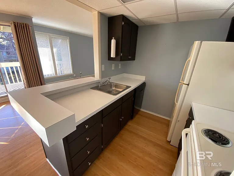 2055 Seacliff Dr N #2055 — Photo 9