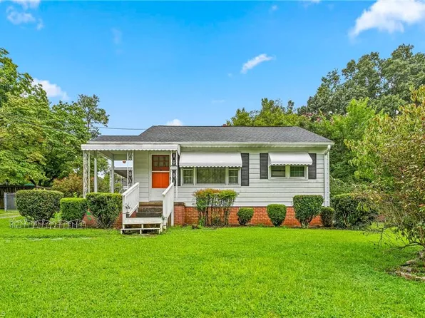 2006 N Ashland Dr, Burlington, NC 27217