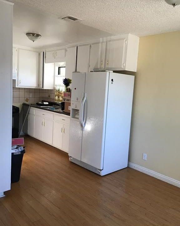 2nd image of 44944 Trevor Ave