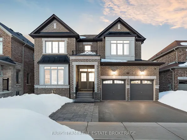 944 Larter St, Innisfil, ON L9S 0N4