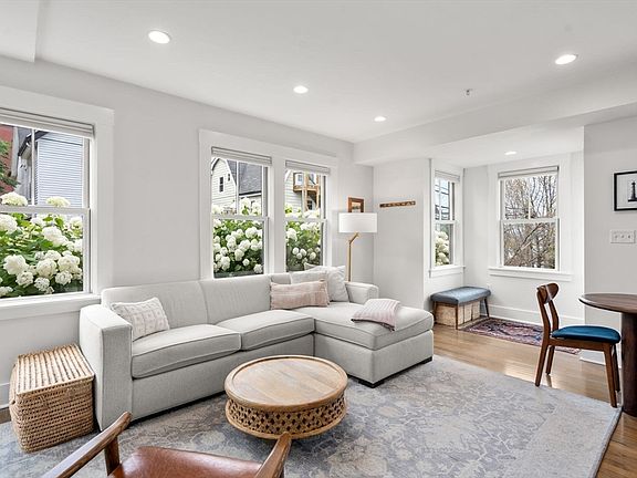 4th image of 43 Salcombe St #3