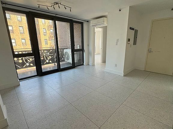 2nd image of 1601 E 19th St #4B