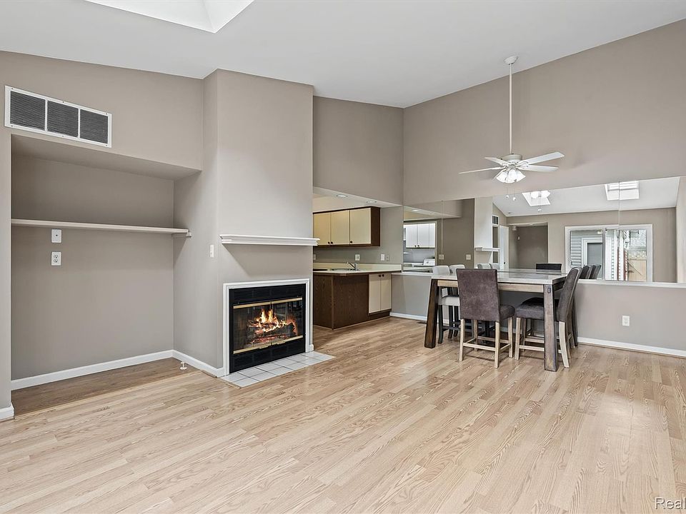 9487 Marina Dr, photo 5