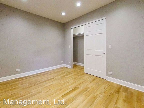 2nd image of 704 W Barry Ave #702