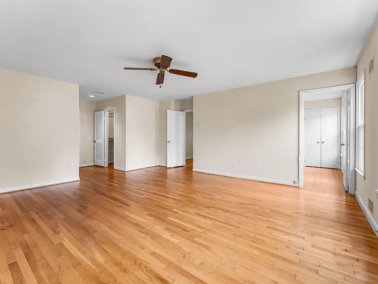 Master bedroom opens into separate 5th bedroom or sitting room