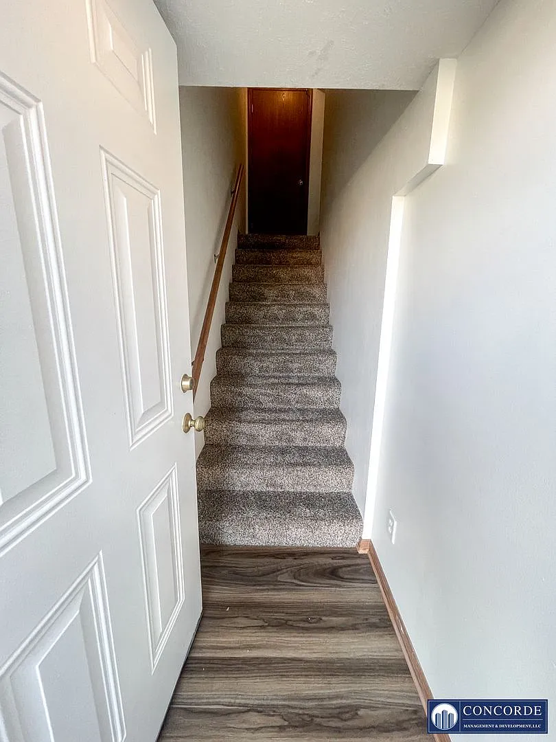 Goodhue Apts. — Photo 1
