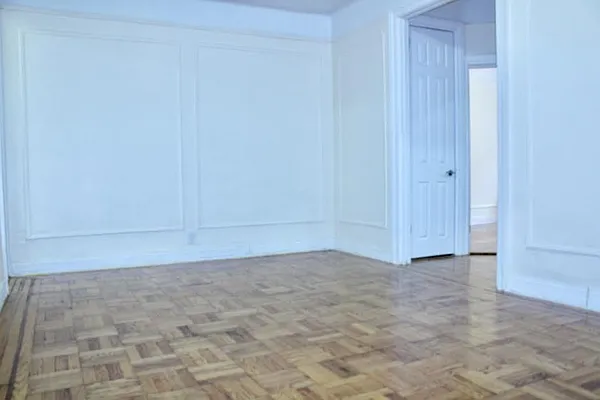 Rented by Roberto Guilbet, LREB | media 42