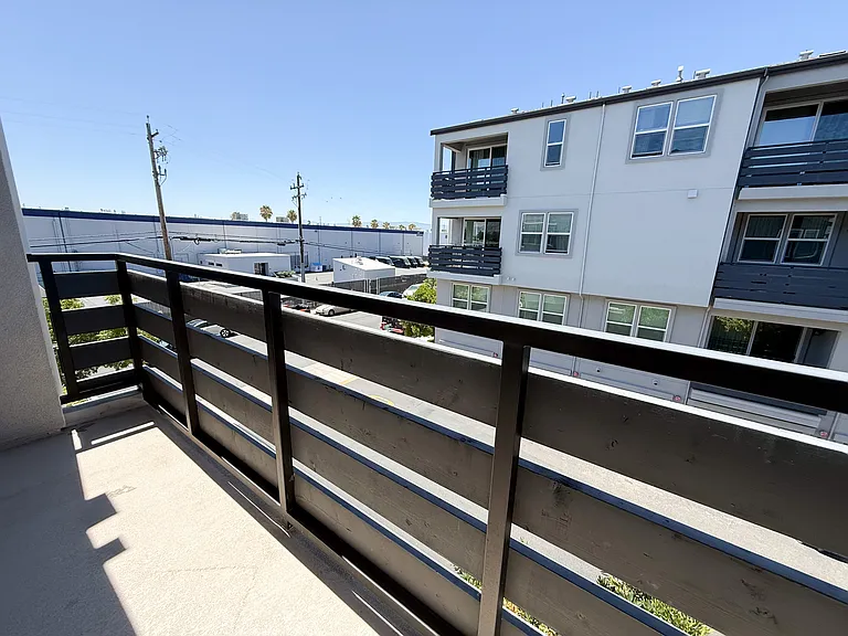 1811 Dobbin Dr — Photo 28