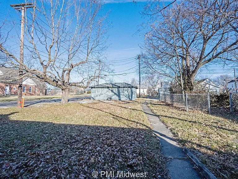 156 W Main St #C — Photo 27