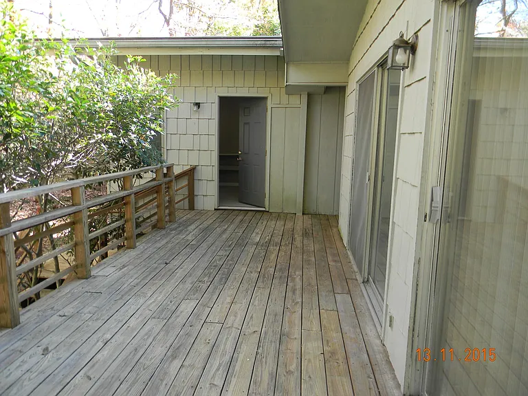 Rear Deck to Detached BR/BA