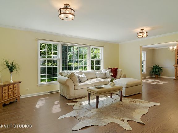 5th image of 841 S Country Dr
