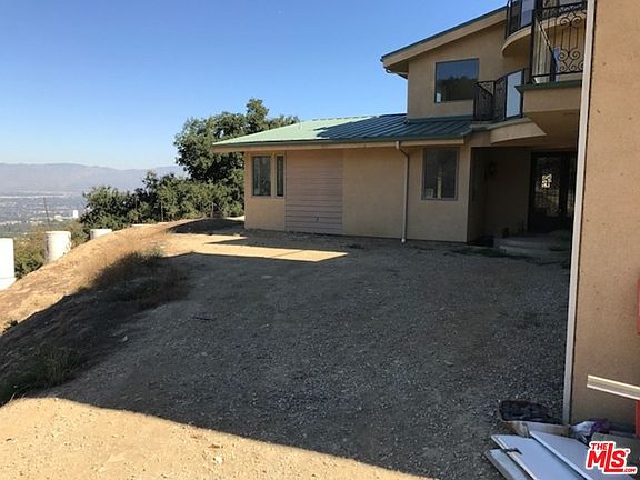 2nd image of 16996 W Mulholland Dr