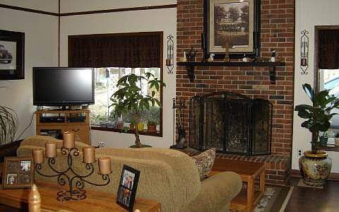 2nd image of 174 Marshall Rd