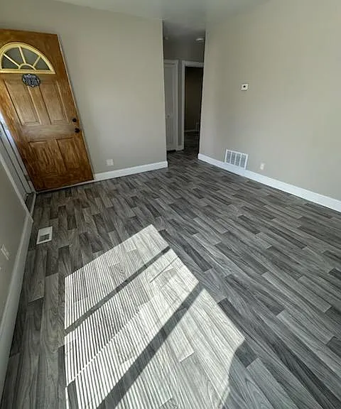 12504 Sprecher Ave — Photo 2