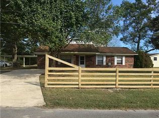 5724 Meadowview Dr, Moss Point, MS 39562