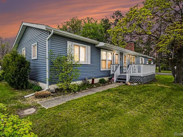 4987 E M 36, Pinckney, MI 48169