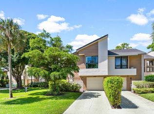 6070 Glendale Dr, Boca Raton, FL 33433