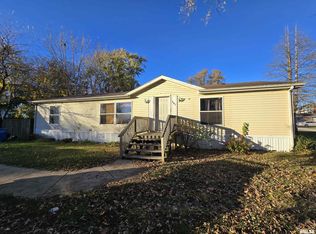 501 W Jackson St, Athens, IL 62613