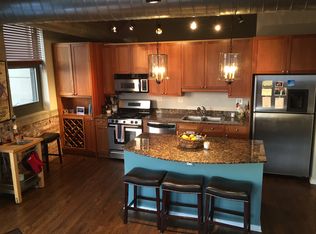 900 N Kingsbury St APT 732, Chicago, IL 60610
