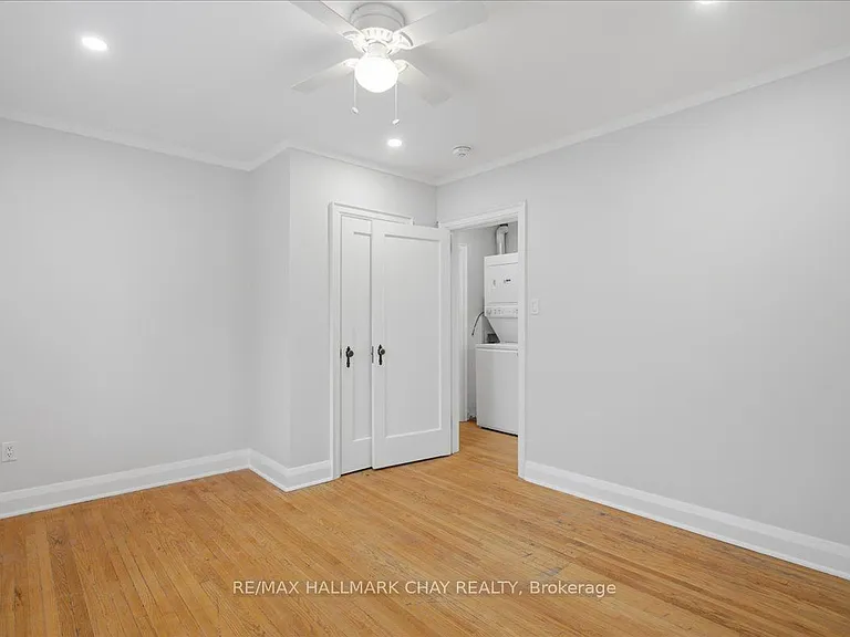 15 Parkside Dr #2 — Photo 16