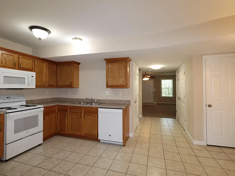 403 John Sutherland Dr — Photo 5