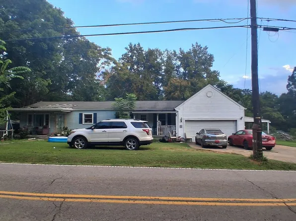 8757 Old Charlotte Pike, Pegram, TN 37143