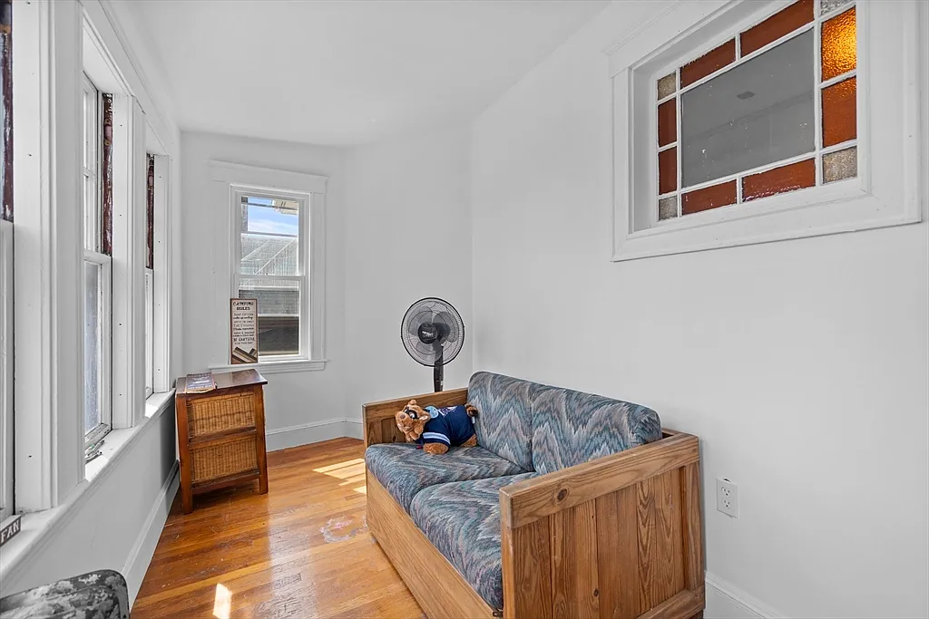 4 bed, 1800 sqft, $3,400 — Photo 3