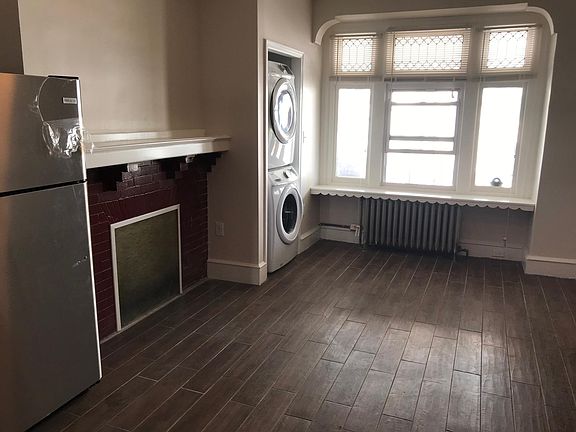 2nd image of 221 S 47th St #2A