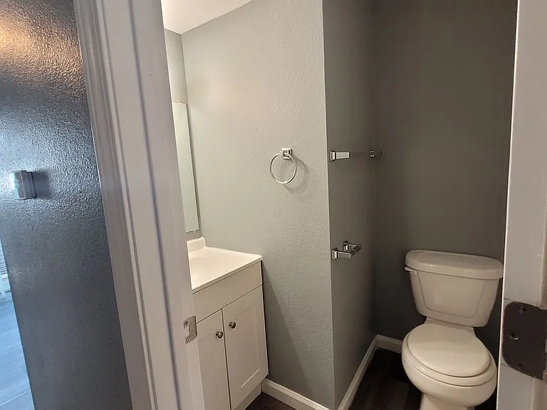 1205 SW Polk St — Photo 24