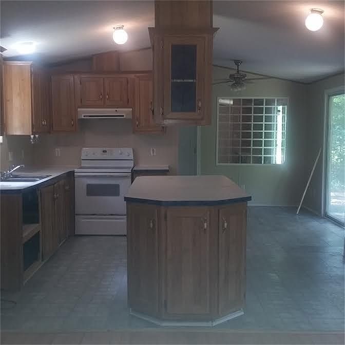 1st image of 7864 Weeping Willow Ln
