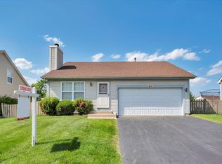 1851 Cambridge Dr, Carpentersville, IL 60110