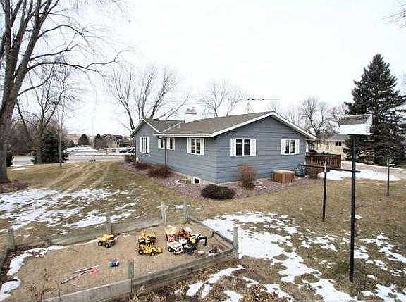 2nd image of 506 Paul Ave S