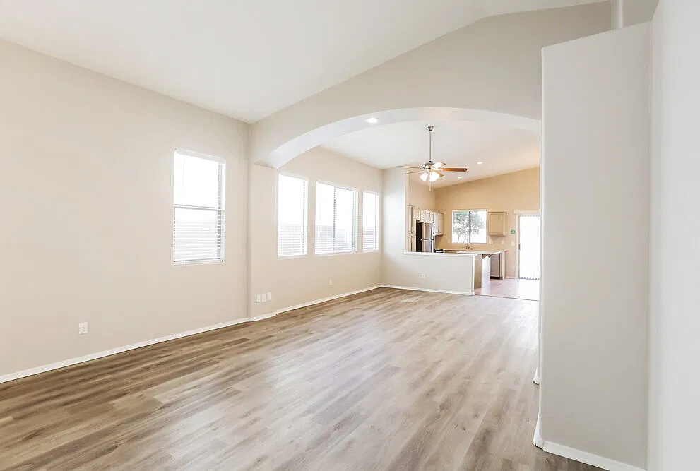 3 bed, 2.0 bath, 1395 sqft, $2,115 — Photo 3