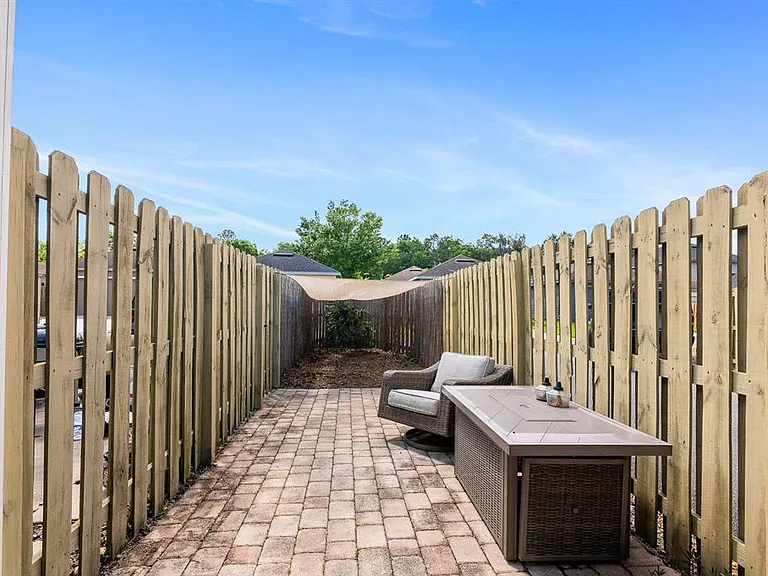 7916 SW 80th Dr — Photo 36