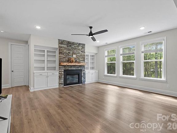 3rd image of 221 Burree Rd