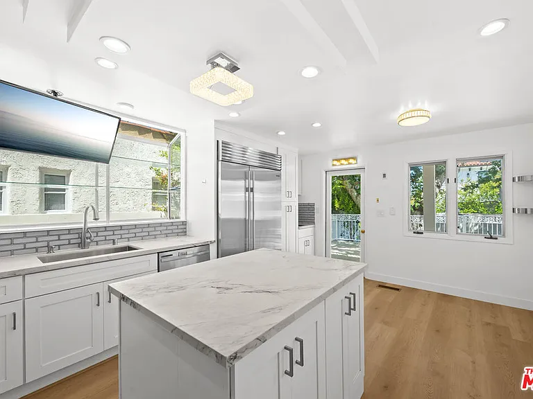 244 S Almont Dr — Photo 33