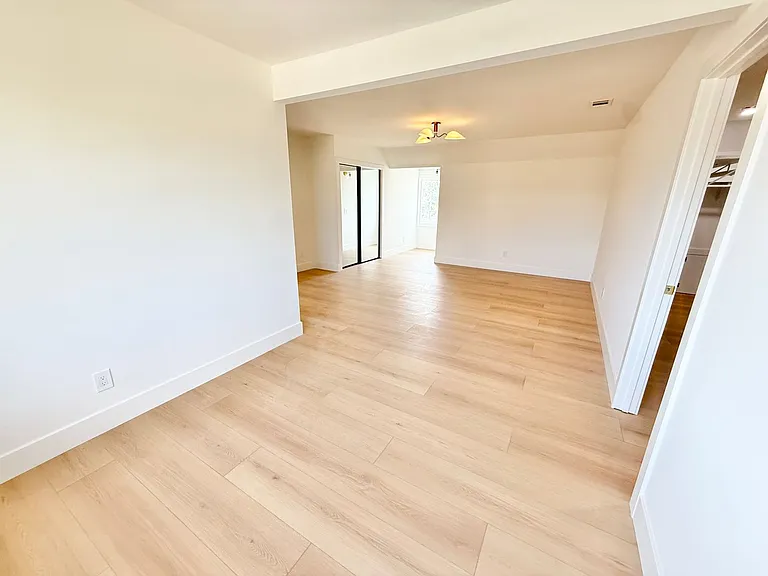 2902 E Winfield Ave — Photo 21