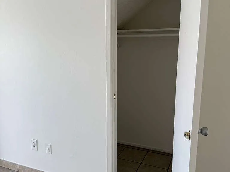 330 Wier Rd — Photo 3