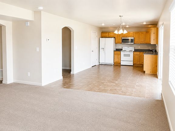 5th image of 2075 S 750th St E