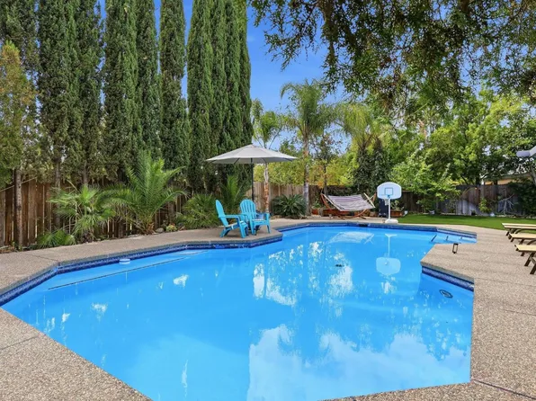 1028 Kensington Dr, Roseville, CA 95661
