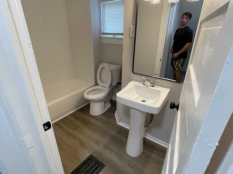 1601 Oakley Ave — Photo 7