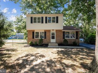 537 E Hanna Dr, Newark, DE 19702