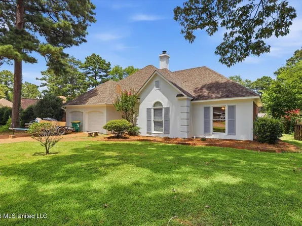 104 Ridgecrest Dr, Ridgeland, MS 39157