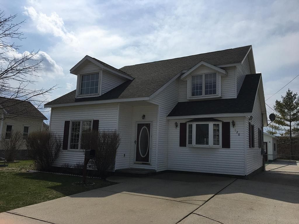 620 Long Lake Ave, Alpena, MI 49707 Zillow