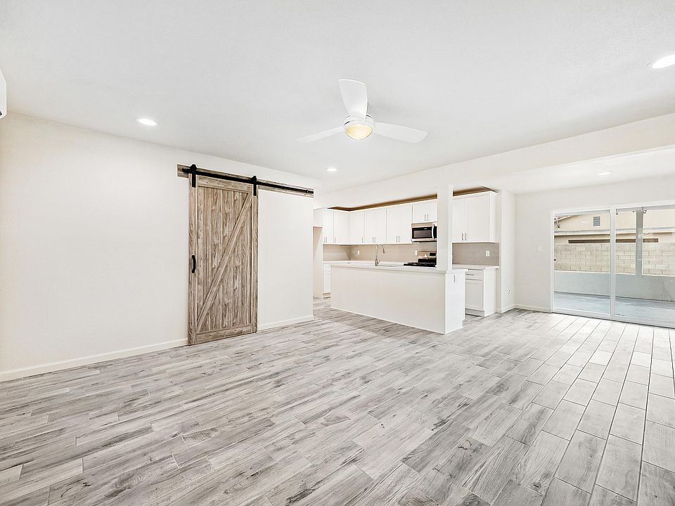 1st image of 51630 Avenida Carranza