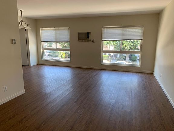 4th image of 8740 Owensmouth Ave